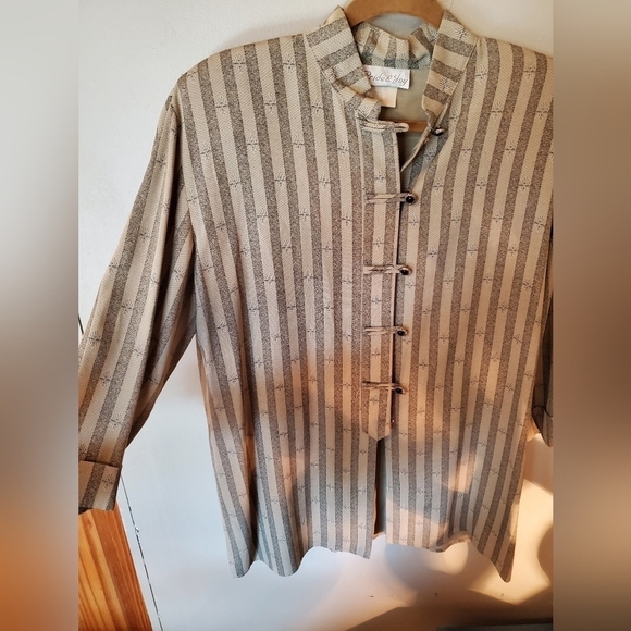 Retro Button Front Striped Blazer - Picture 3 of 10